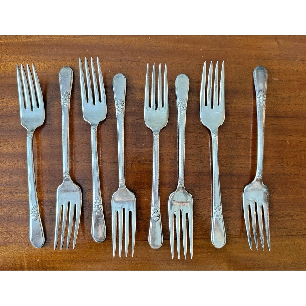 Set of 8 Vintage‎ 1847 Rogers Bros IS Luncheon Forks 7" - Rare Size Adoration?
